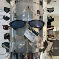 Stock occhiali da sole