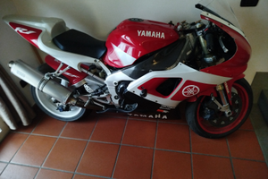 Yamaha R1 99