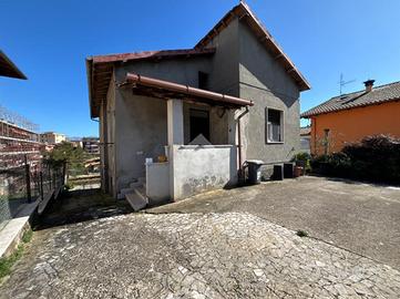 CASA INDIPENDENTE A CAVE