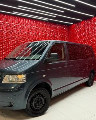 Volkswagen Transporter 2.5 TDI/130CV PL-TA Kombi 9
