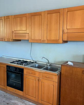 Cucina completa 240cm con elettrodomestici.