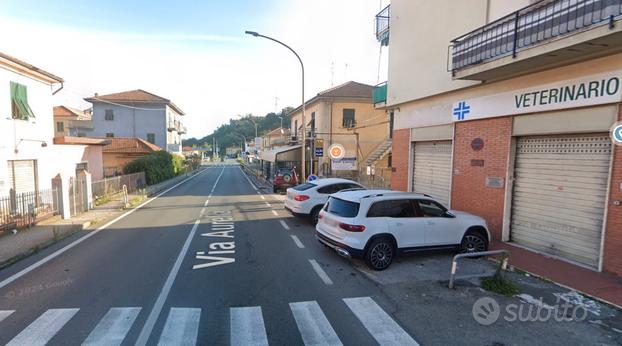 Trilocale con DUE CAMERE e POSTO AUTO zona Fornola