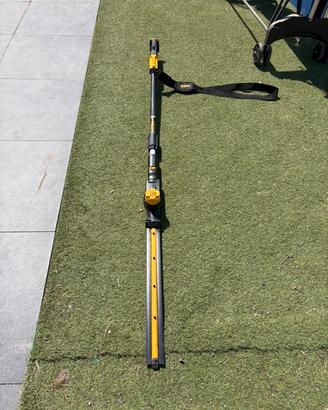 Tagliasiepi telescopico XR 18V