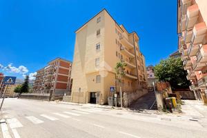4 LOCALI A L'AQUILA