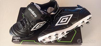 Scarpe da hot sale calcio umbro