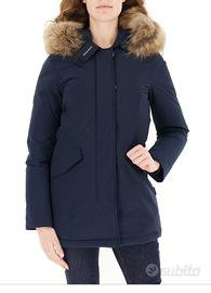 Giaccone Woolrich donna "Artic Parka" euro 300