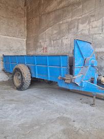 Trattore spandi letame omologato