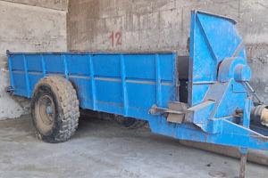 Trattore spandi letame omologato