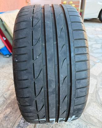 1xpneumatico bridgestone 245-35 R18 88Y RFT