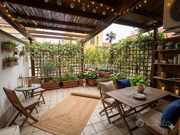 QUADRILOCALE CON TERRAZZO