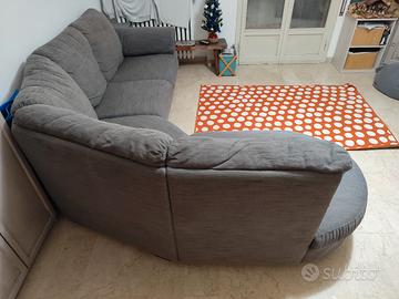 Divano a "L" e poltrona