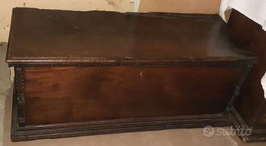 Cassapanca antica