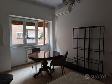 Stanza singola Monti Tiburtini: libera da Aprile