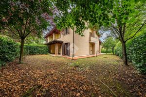 PORZIONE DI BIFAMILIARE A ALBINEA