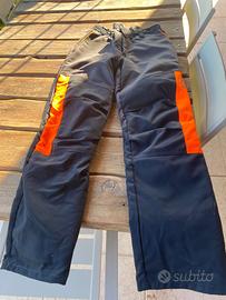 Pantaloni stihl
