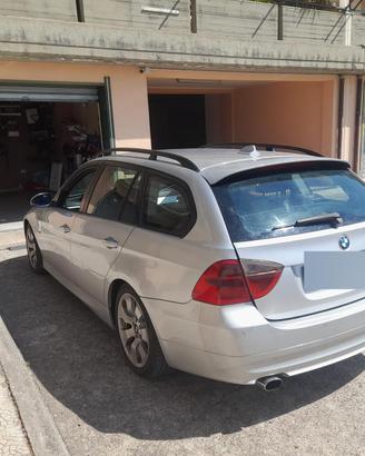 BMW auto