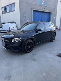 Mercedes-benz GLB 200D AMG FULL OPTIONAL.