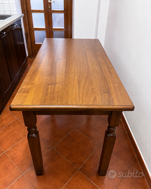 Tavolo in legno