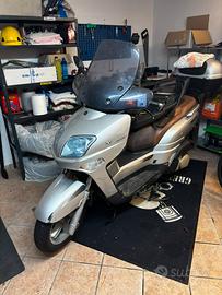 Scooter Yamaha 300