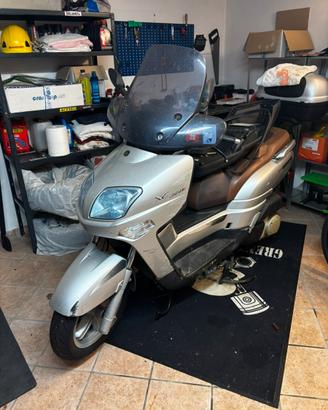 Scooter Yamaha 300