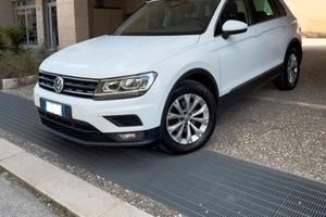 Volkswagen Tiguan 2.0 TDI SCR DSG Business BlueMot