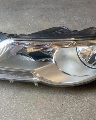 Faro anteriore SX VW Tiguan del 2010 (5N1941031P)