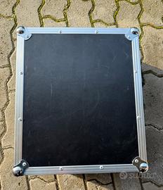 Flight case per mixer Zomo