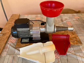 Passapomodoro "Trespade";  300w; 220v