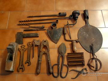 Attrezzi antichi officina inizio 1900