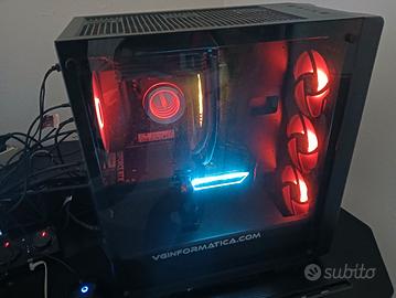 PC gaming con accessori 