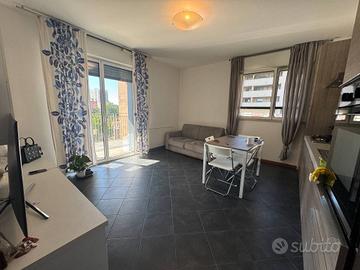 Appartamento di 65 m² con 2 locali e box auto a Mi