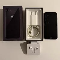 IPhone 8 con accessori - Vetro rotto