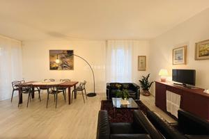 QUADRILOCALE RISTRUTTURATO CON BOX