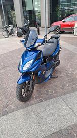 scooter Kymco 125 super 8