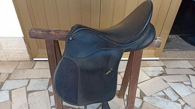 n° 2 selle, una inglese e una da trekking