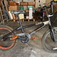 BMX MBM Squeeze 20" - Colore Nero/Arancio