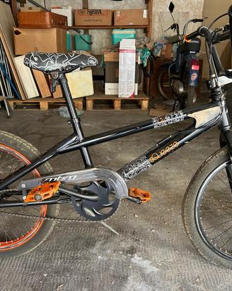 BMX MBM Squeeze 20" - Colore Nero/Arancio