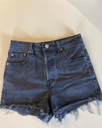 Pantaloncini donna Levi’s Strauss