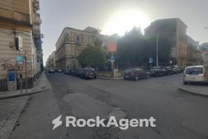 BILOCALE PRESSI VIA UMBERTO, PIAZZA G. VERGA - CAT