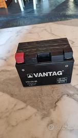 Batteria per scooter tmax, moto etc.
