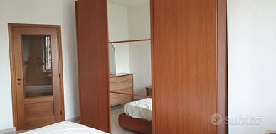 camera da letto completa.