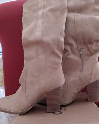 Stivali di camoscio NUOVI