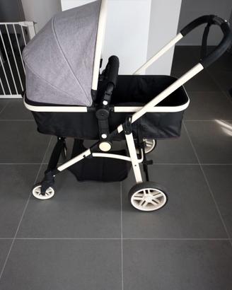 Carrozzina/passeggino  e completo antisoffoco