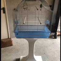 Voliera con piedistallo