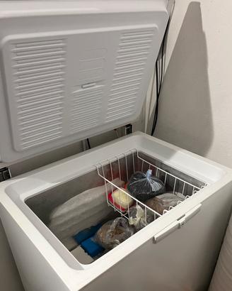 congelatore a pozzetto Whirlpool