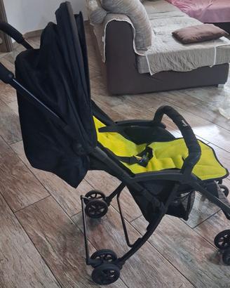Passeggino ultraleggero e compatto