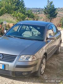 VOLKSWAGEN Passat 5ª serie - 2003