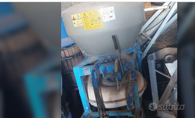 Trattore insolfaratrice