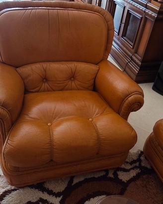 salotto con 2 poltrone 