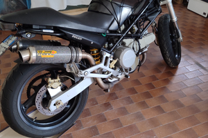 Ducati Monster 600cc modello Dark
